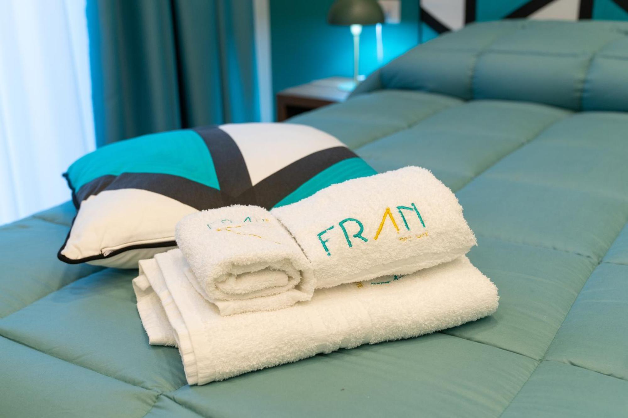 Fran City Suite Vico Equense Bagian luar foto